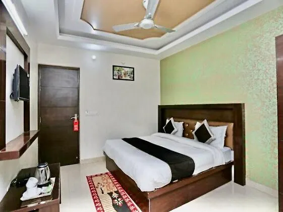 Hotel Blue Bird By Br Agra   Agra (Uttar Pradesh)